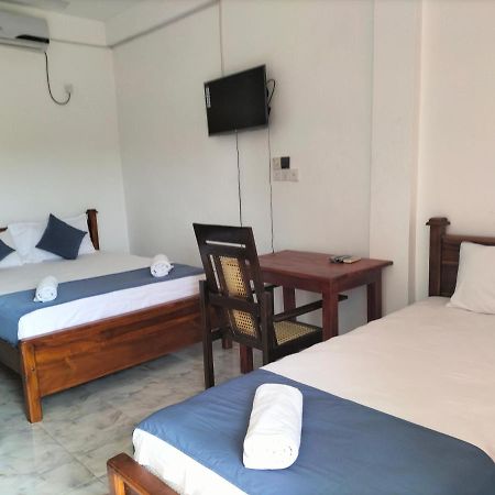 Hotel Sun Blue Trincomalee Dış mekan fotoğraf