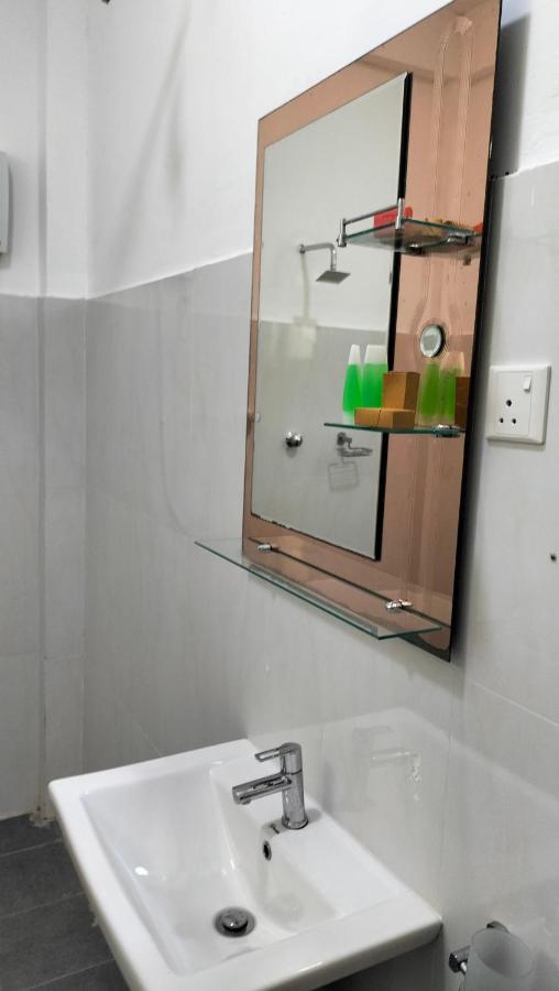 Hotel Sun Blue Trincomalee Dış mekan fotoğraf