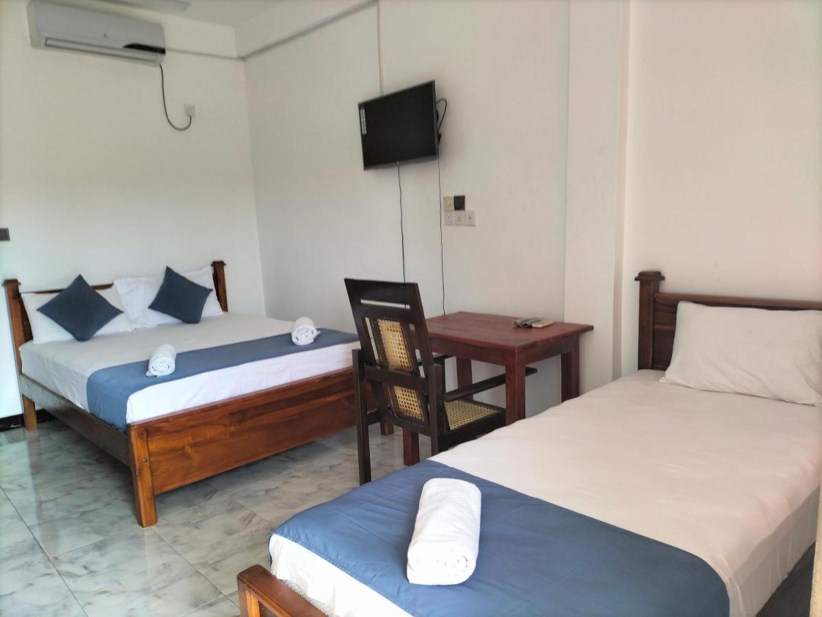Hotel Sun Blue Trincomalee Dış mekan fotoğraf