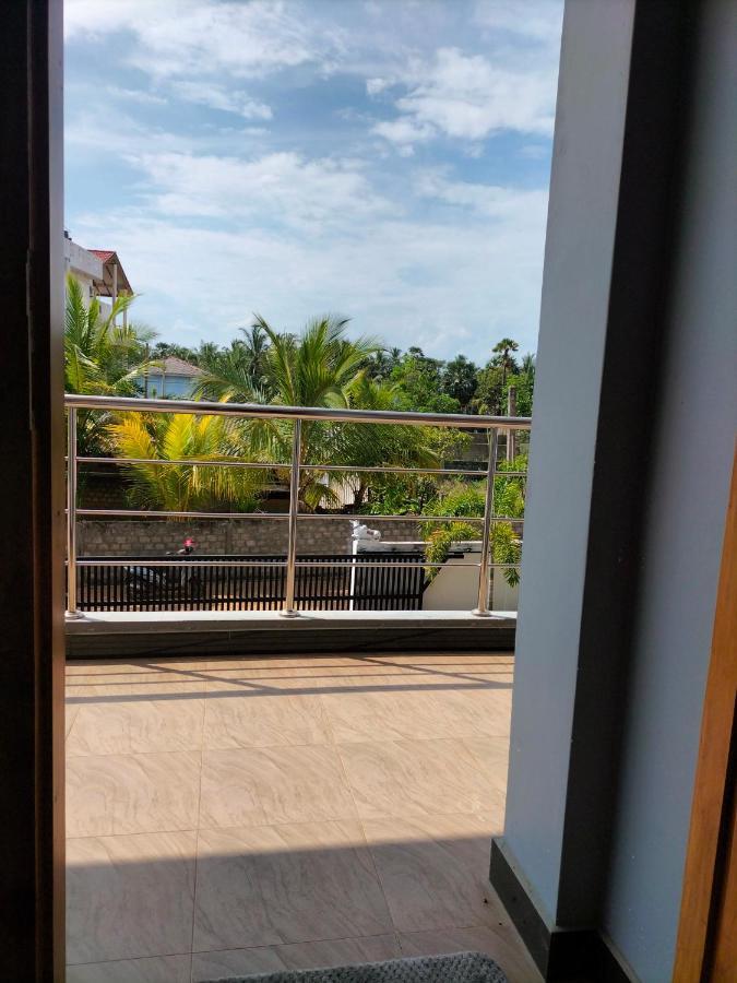 Hotel Sun Blue Trincomalee Dış mekan fotoğraf