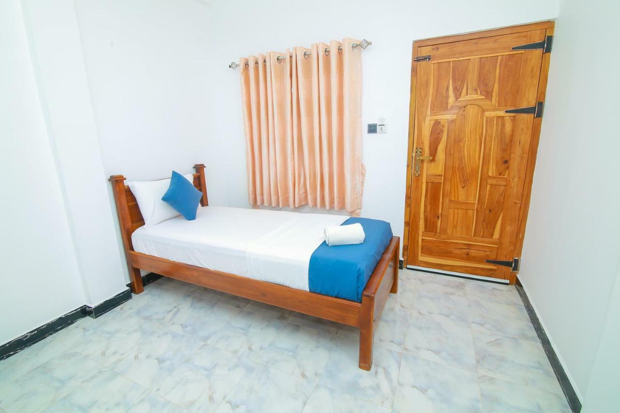 Hotel Sun Blue Trincomalee Dış mekan fotoğraf